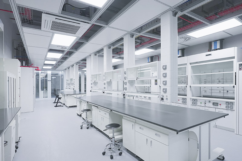 鹤峰实验室革新：安全与科技的现代融合
